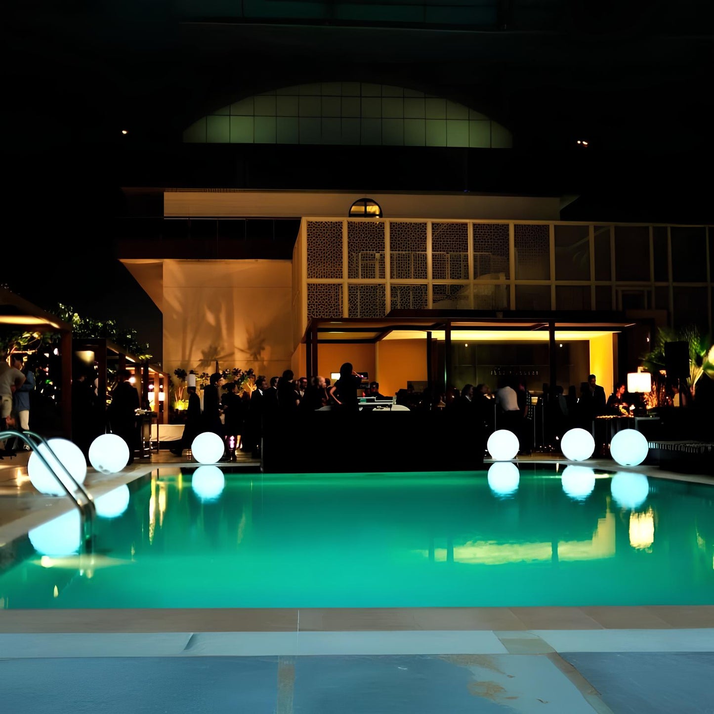Wireless Ambient Lamp for Indoor & Outdoor Use - LumaSphere