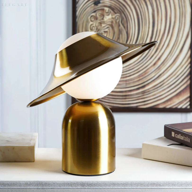 Goldfarbene Metall Tischlampe - Gildora