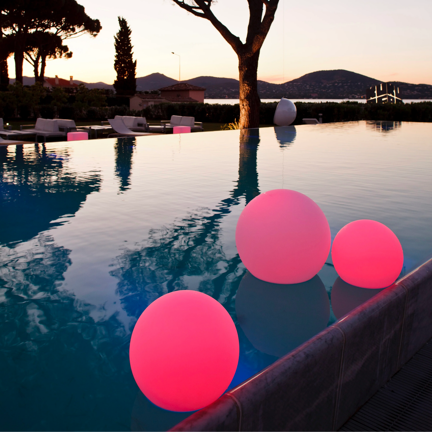 Wireless Ambient Lamp for Indoor & Outdoor Use - LumaSphere